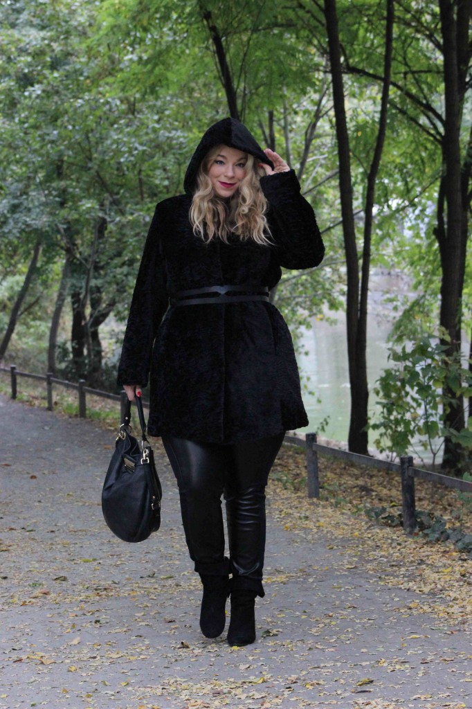 megabambi-caterina-Pogorzelski-Winter-Outoft-curvy-Deutschland-Bloggerin-berlin-Megabambi