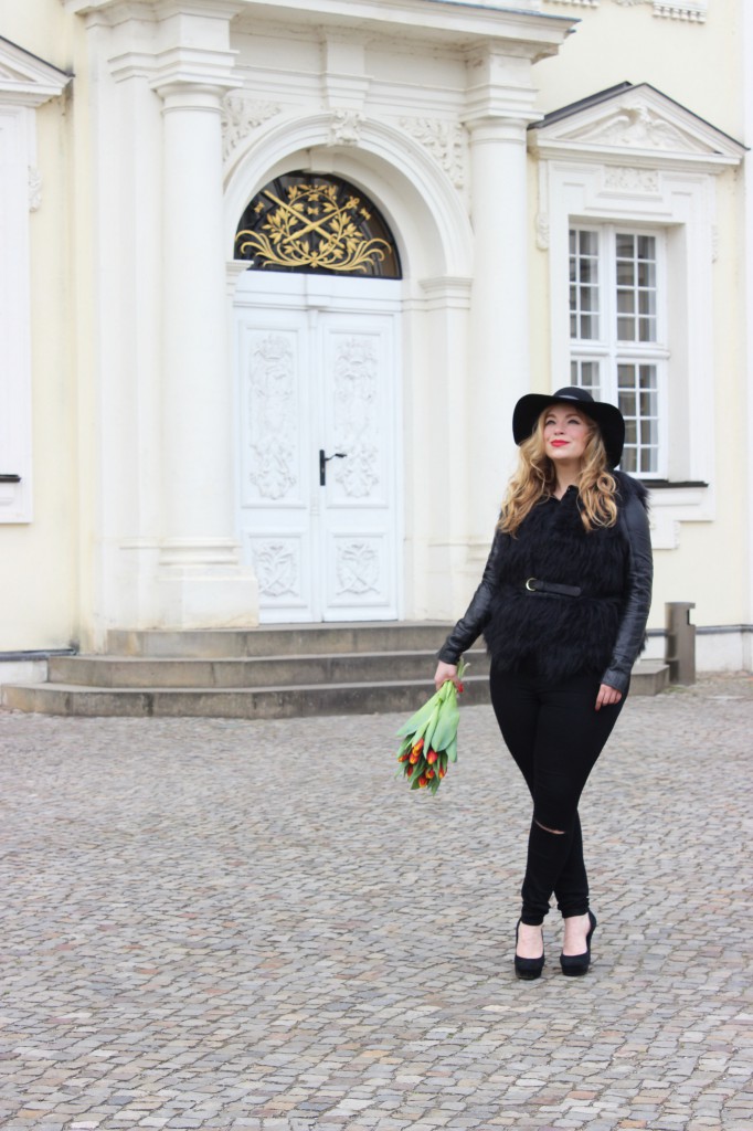 Megabambi-Caterina-pogorzelski-Junarose-black-Plus size-Outoft- Blog-Berlin